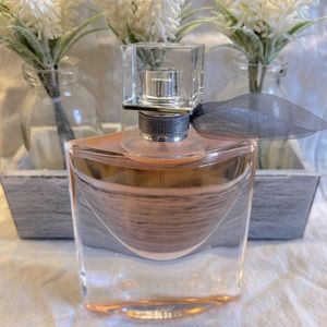 LA VIE EST BELLE EAU DE PARFUM